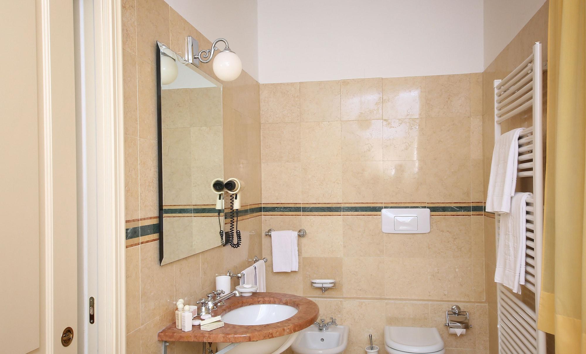 Villa Sofia Hotel Gardone Riviera Luaran gambar