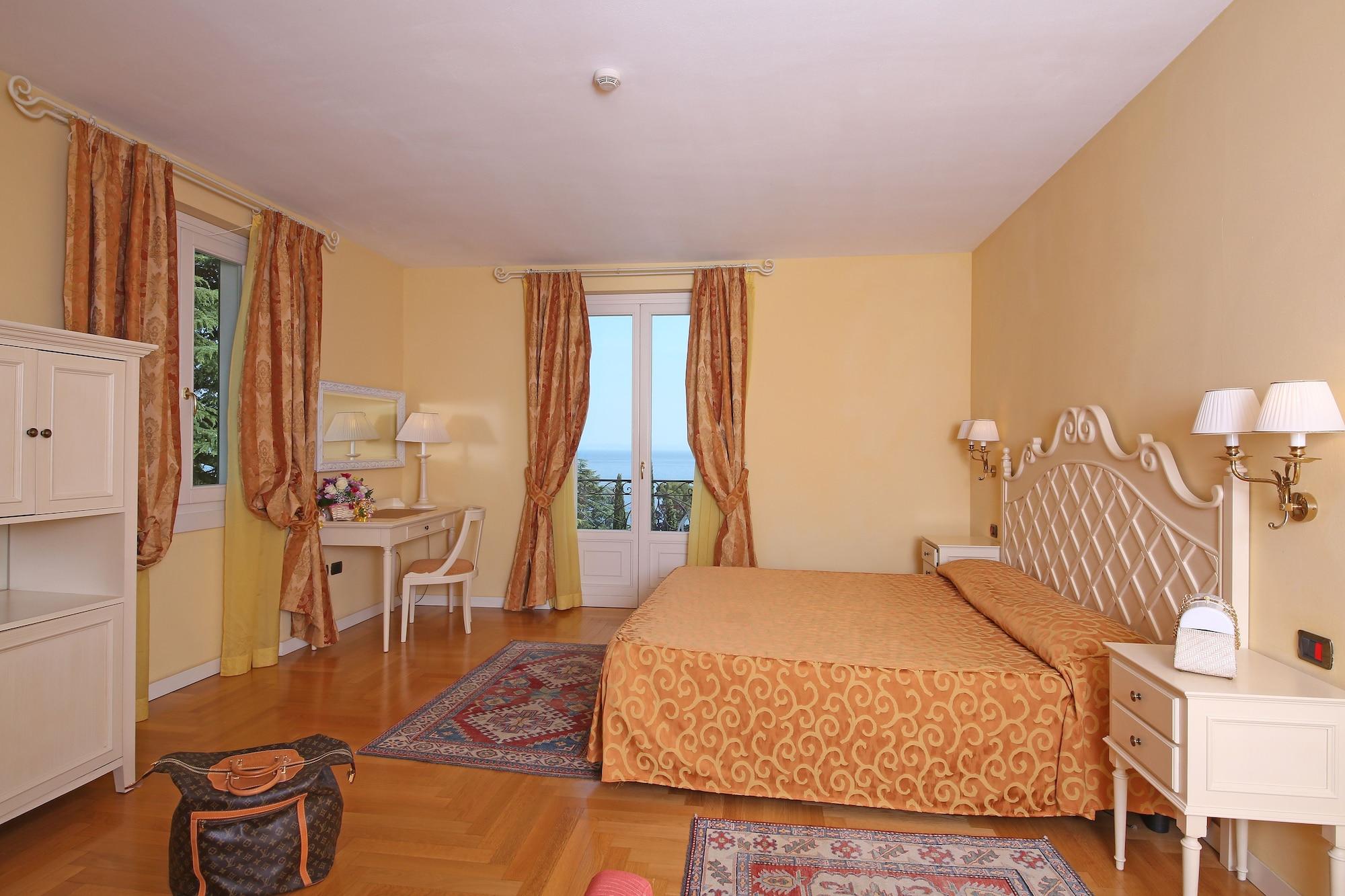 Villa Sofia Hotel Gardone Riviera Luaran gambar