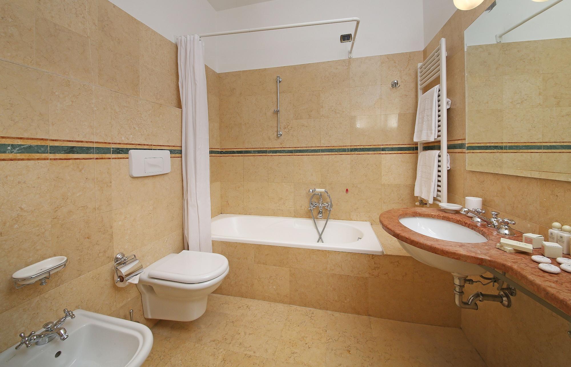 Villa Sofia Hotel Gardone Riviera Luaran gambar