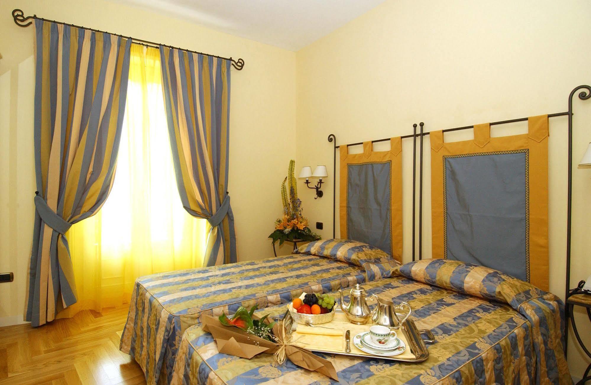 Villa Sofia Hotel Gardone Riviera Luaran gambar
